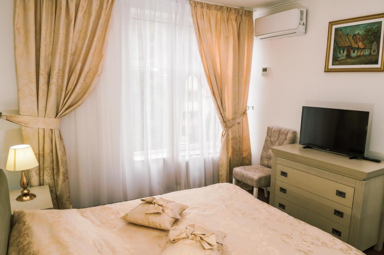 Hotel Cora Bistrita מראה חיצוני תמונה