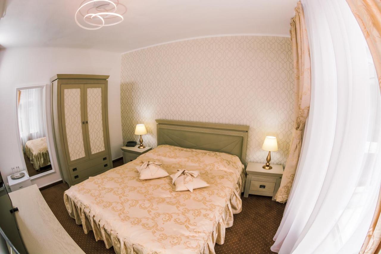 Hotel Cora Bistrita מראה חיצוני תמונה