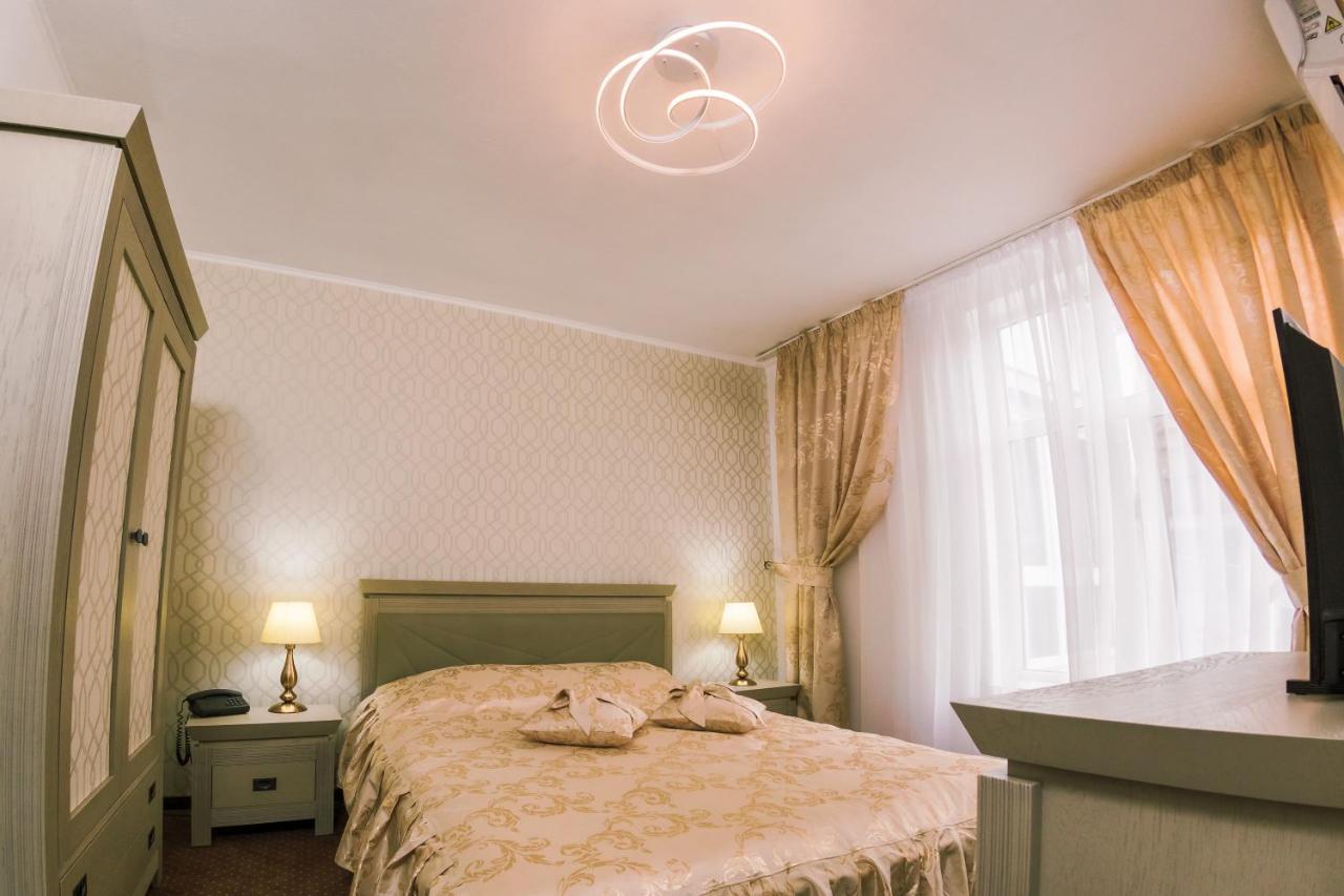 Hotel Cora Bistrita מראה חיצוני תמונה